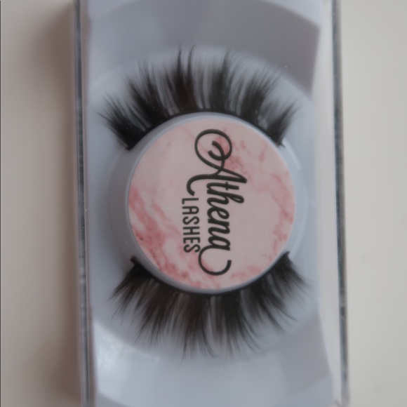 False Lashes - Picture 1 of 2